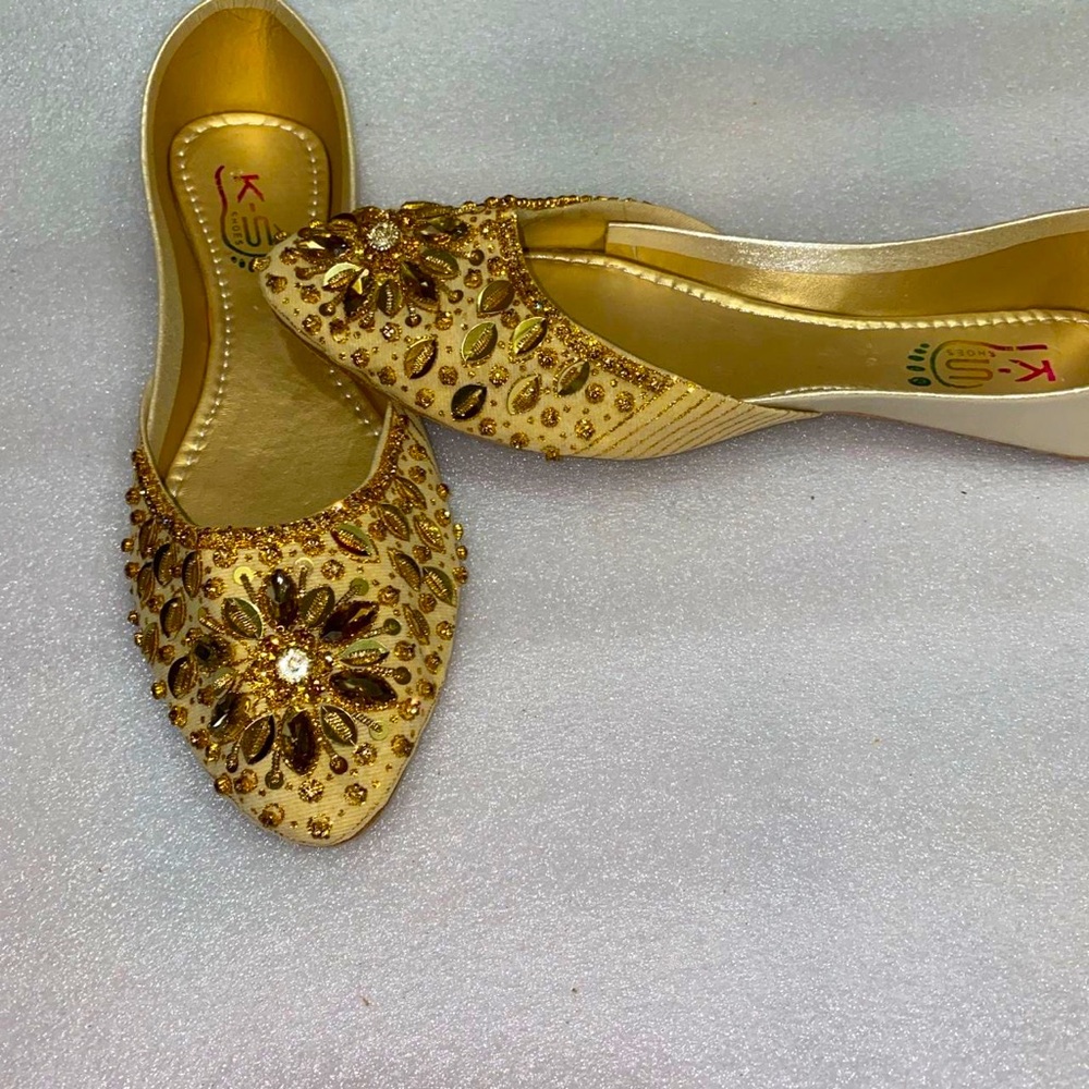 Embellished Indian flat 7 to 7.5 Size